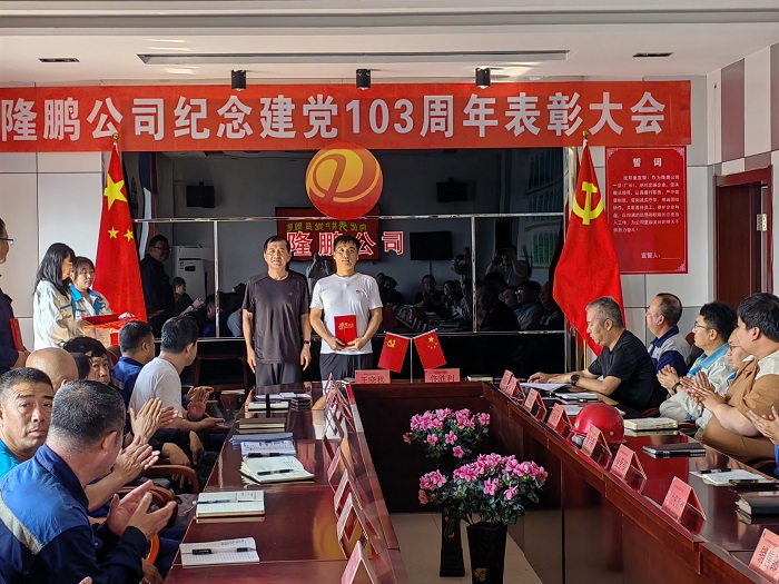 姚丹.jpg